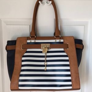 Also large Tote Purse in Navy, White and Tan